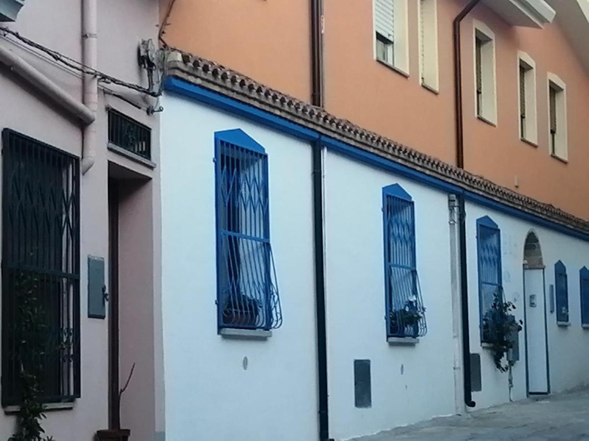 Viche Viche Bed & Breakfast Orgosolo Bagian luar foto