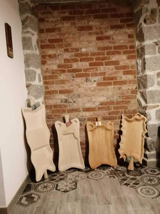 Viche Viche Bed & Breakfast Orgosolo Bagian luar foto