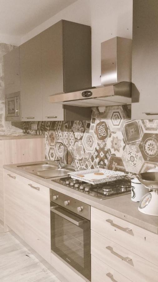 Viche Viche Bed & Breakfast Orgosolo Bagian luar foto