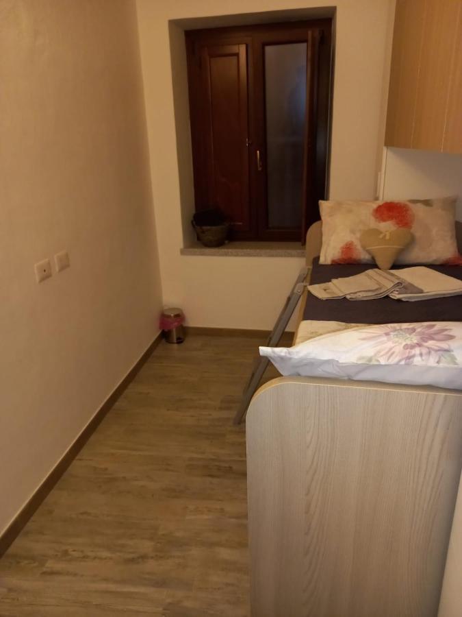 Viche Viche Bed & Breakfast Orgosolo Bagian luar foto